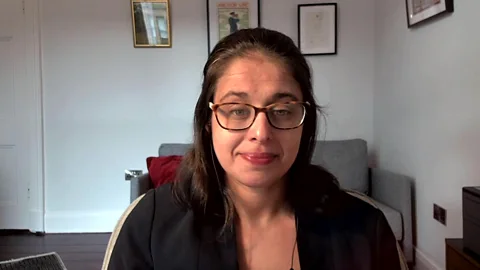 Global markets fall as tariffs loom