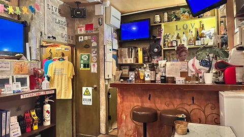 Michelle Gross Many snack bars are little more than a counter with a few stools and a small kitchen (Credit: Michelle Gross)