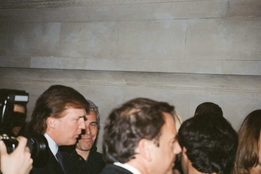 唐納德·川普與傑弗里·愛潑斯坦,1997年攝於紐約。