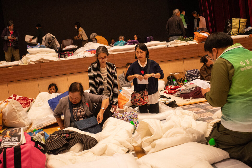 為上月火災中失去家園的居民設立的避難所。他們已成為動員投票活動的重點對象。