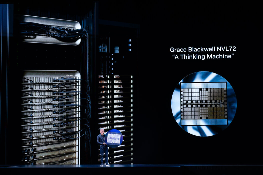 川普政府希望鼓勵中國企業使用英偉達的H200晶片,同時限制該公司最新晶片Blackwell的銷售。