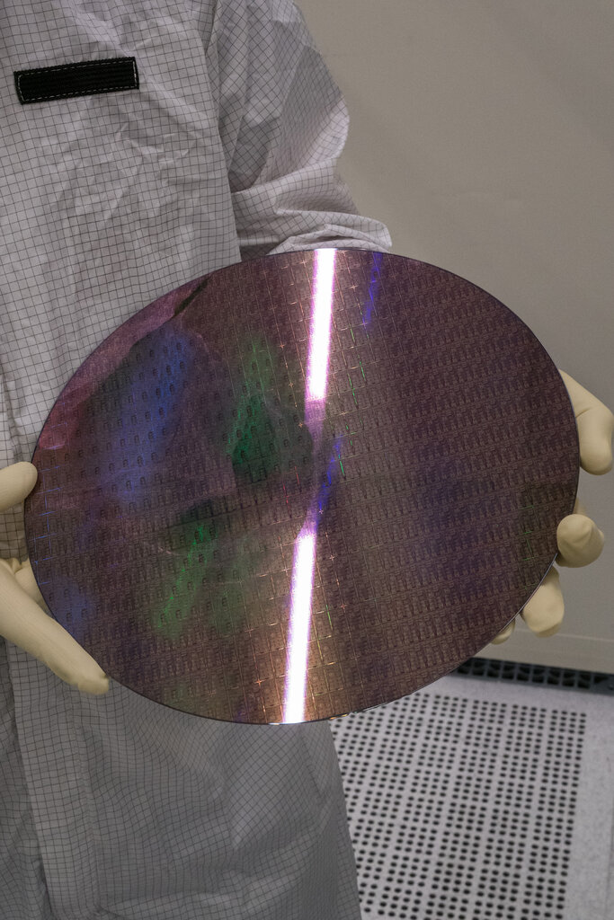 一片英特爾計算機晶片的晶圓。